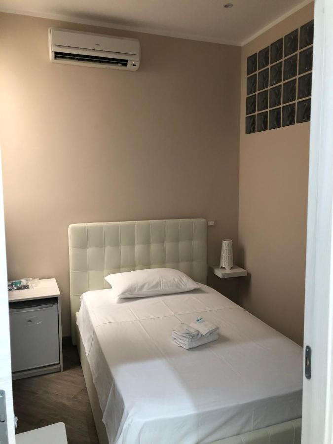 Elena Rooms Taranto Exterior photo